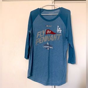 Woman’s Dodge baseball tee XL